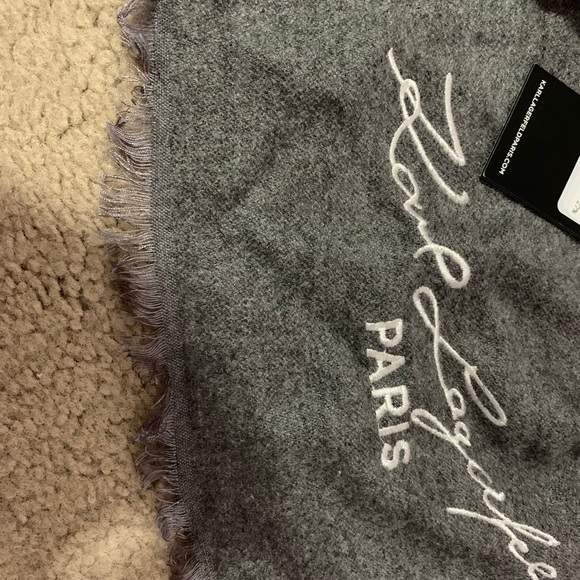 Authentic karl lagerfeld womens scarf - Picture 9 of 9